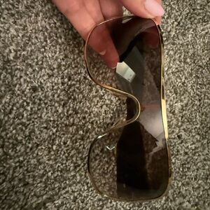 Stylish Gold Sunglasses